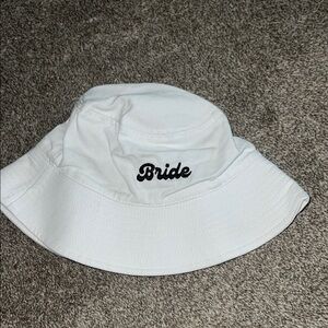 Bride bucket hat
